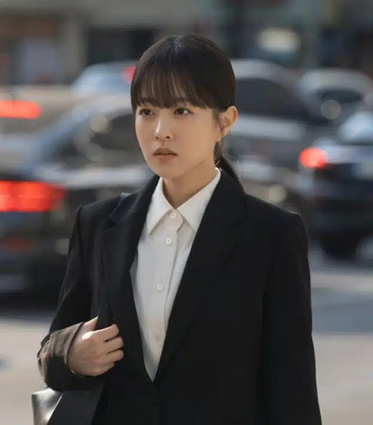 Park Bo Young as and Yoo Mi Ji